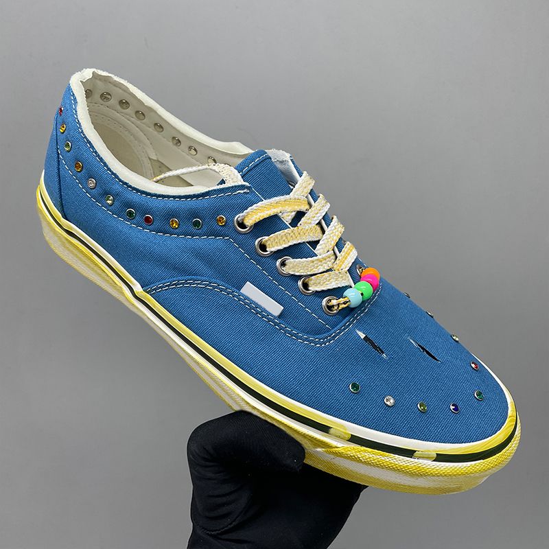 26S New Luxury Pearl Canvas Designer Pearlized Shoes Men Women Vintage Pendant Lace Up Trainers Casual Sports Lightweight Comfortable Daily Walk Flat Shoes 1083 - 9 of 9