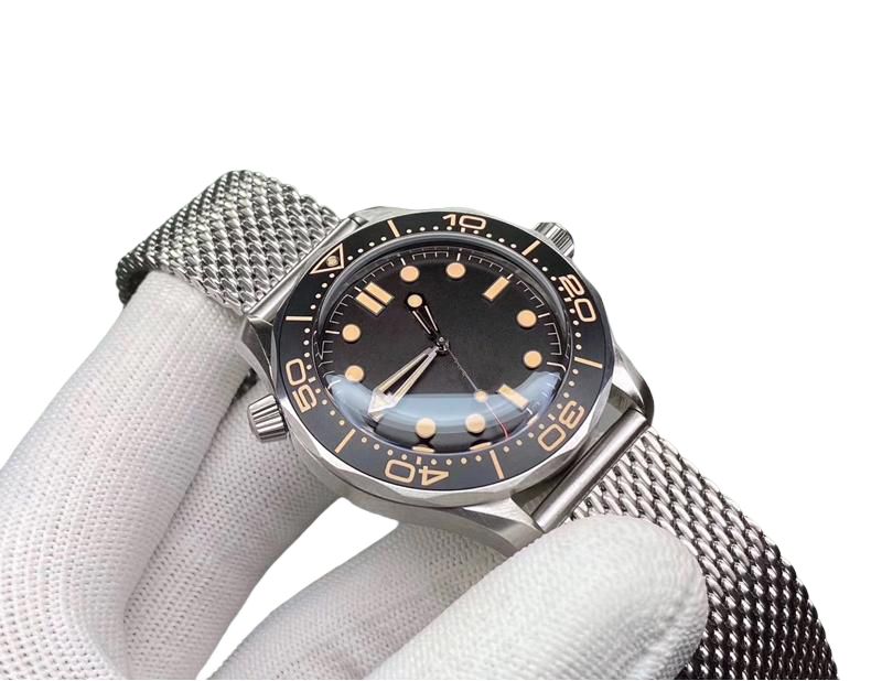 NTTD Watch 42mm No Time To Die Men Watch Automatic Movement Mechanical Montre de luxe Limited James Bond 007 Nato 300M Wristwatches - 3 of 8