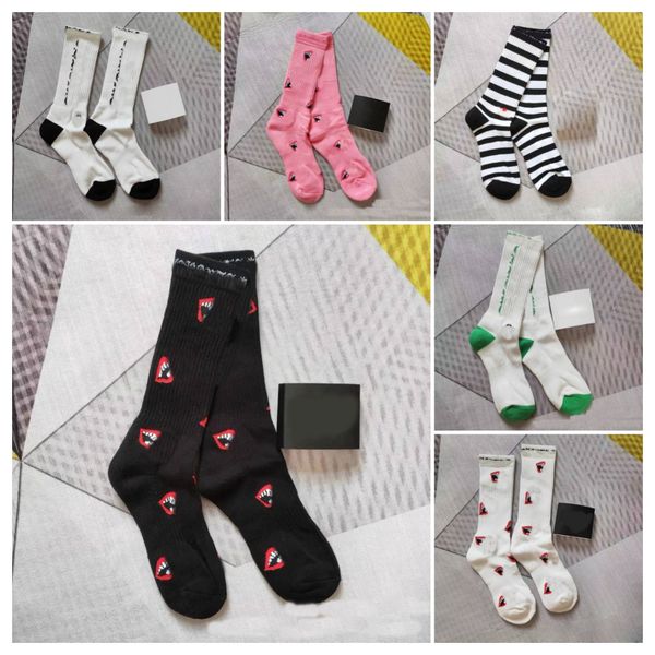 Men's Designer Socks for Autumn and Winter Warmth Mens Womens Long white socks Personalized Embroidery Designers Sports socks